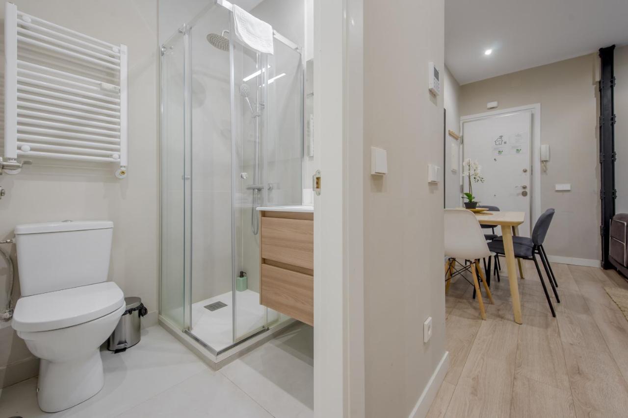 Acogedor Apt 3 Habitaciones Y Terraza En El Centro มาดริด ภายนอก รูปภาพ