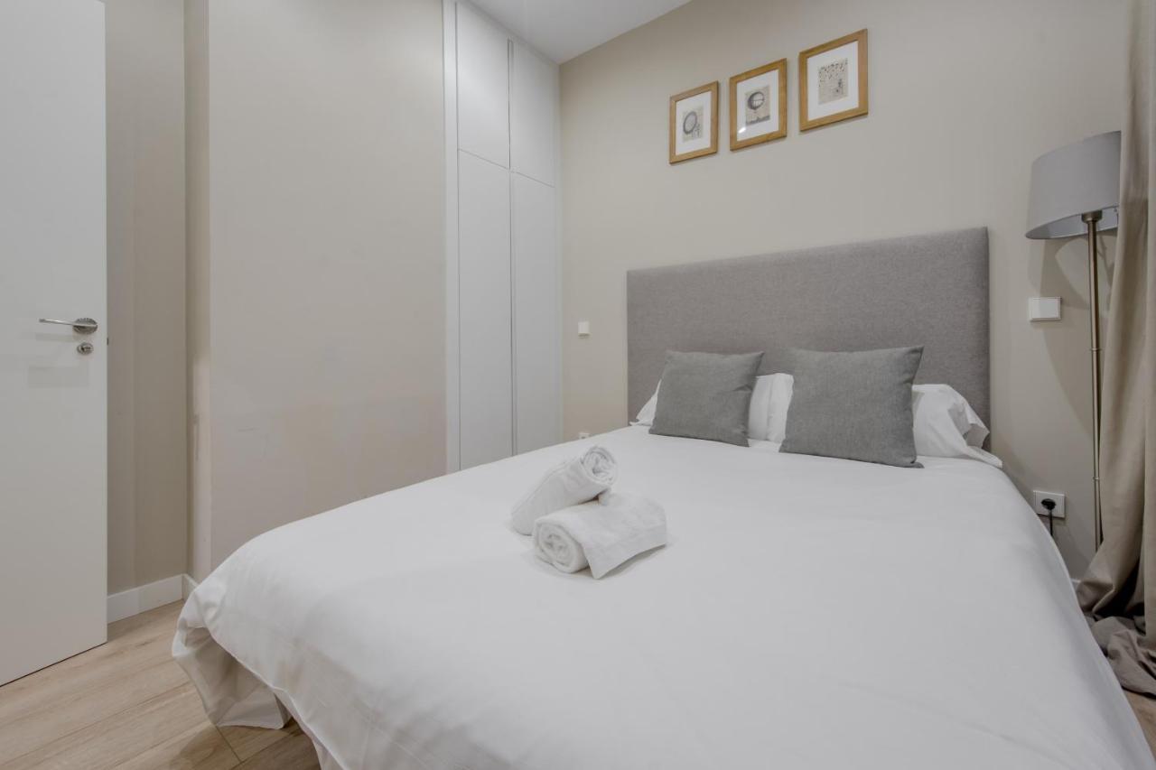 Acogedor Apt 3 Habitaciones Y Terraza En El Centro มาดริด ภายนอก รูปภาพ